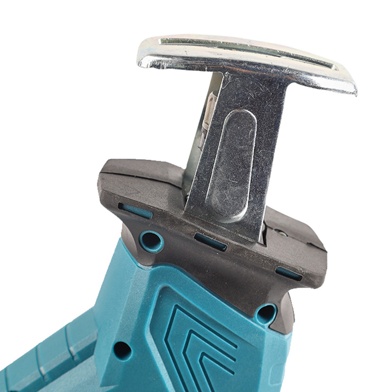 Lithium Saber nhìn thấy